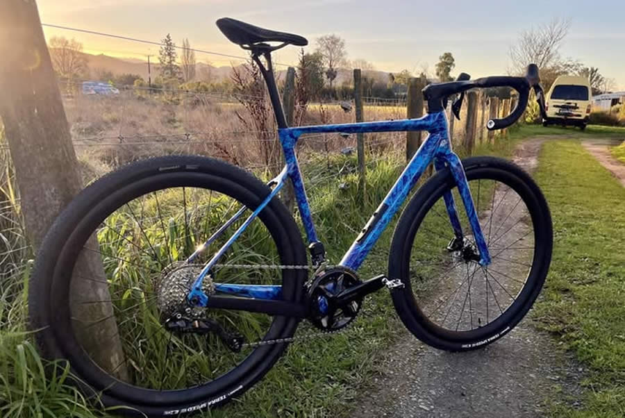 LightCarbon – LCG071-PRO bici completa